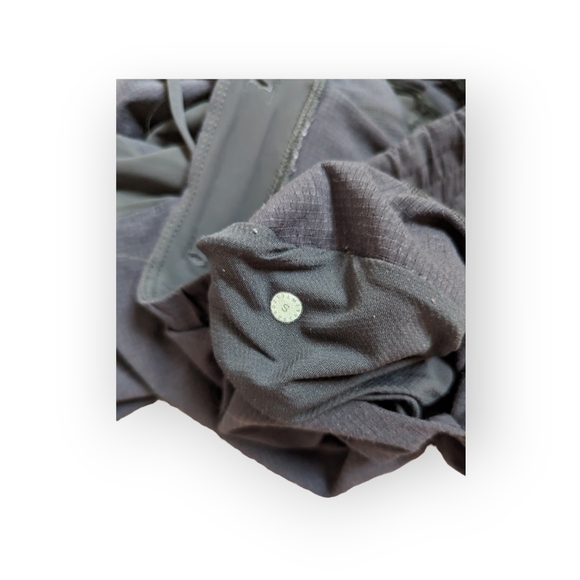 Lululemon Pace Breaker Short Linerless 8.5" - Picture 5 of 8